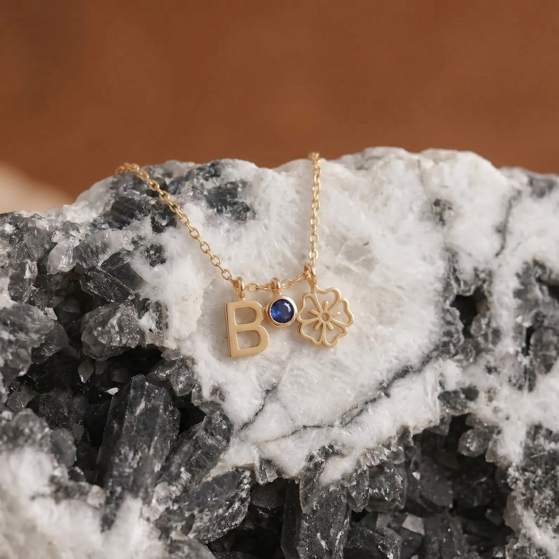 Kişiye Özel Doğum Çiçeği, Doğum Taşı ve Harfli Kolye LuvianaJewelry