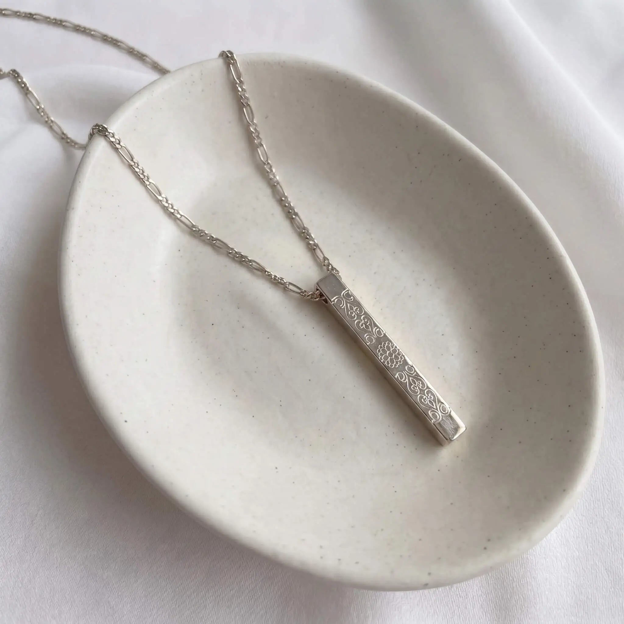 Kişiye Özel Lazer Kazımalı 925 Ayar Gümüş Bar Kolye LuvianaJewelry