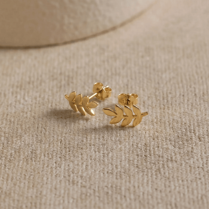 Altın Kaplama Gümüş Yaprak / Zeytin Dalı Çivi Küpe LuvianaJewelry
