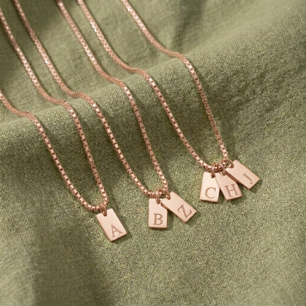 Kişiye Özel Gümüş Plaka Harf Kolye LuvianaJewelry