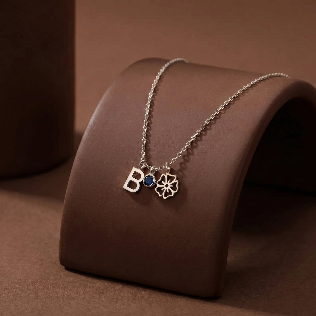 Kişiye Özel Doğum Çiçeği, Doğum Taşı ve Harfli Kolye LuvianaJewelry