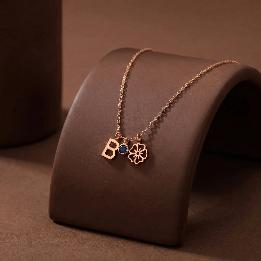 Kişiye Özel Doğum Çiçeği, Doğum Taşı ve Harfli Kolye LuvianaJewelry