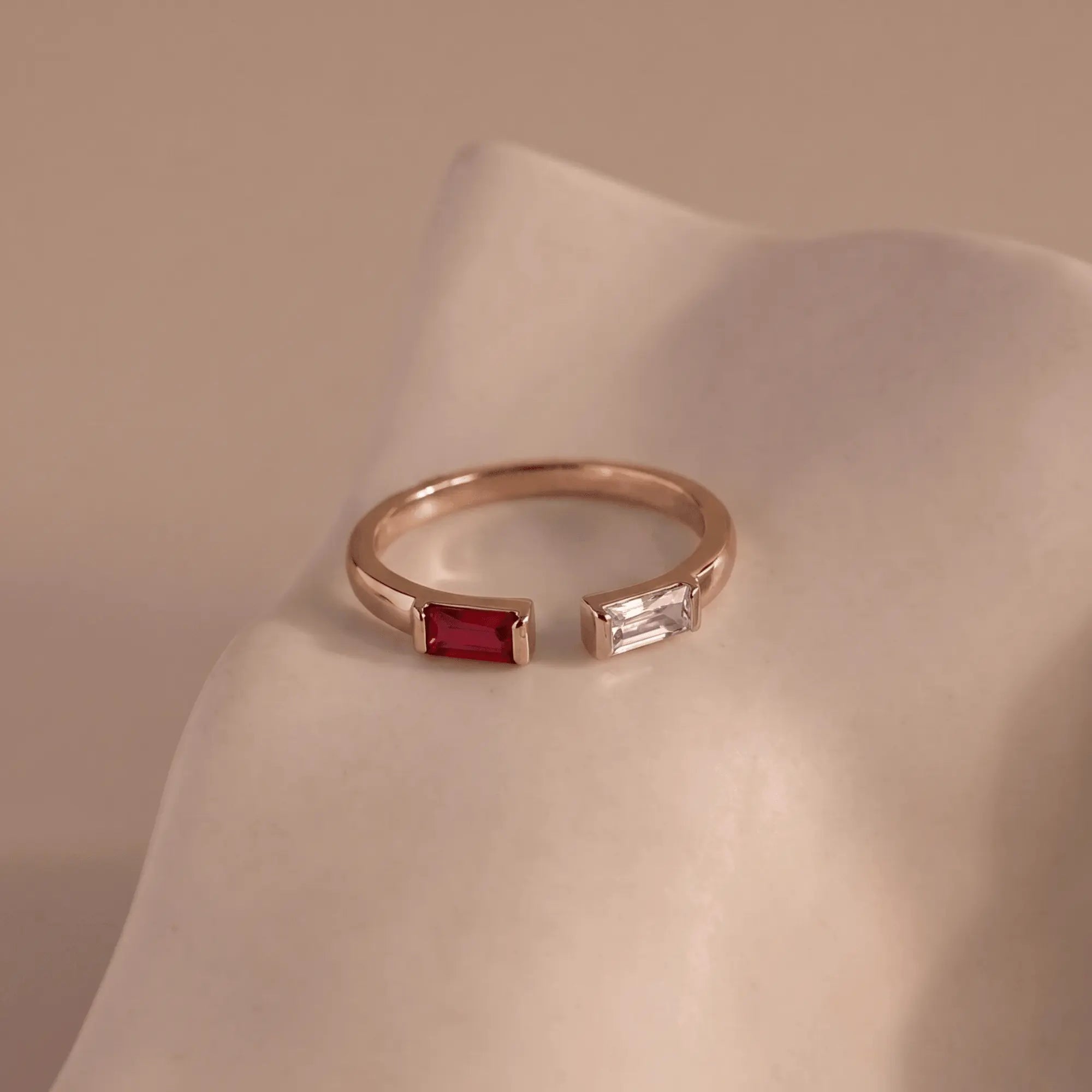 Sevgiliye Özel İki Taşlı Baget Doğum Taşı Yüzüğü (Rose Gold / Altın / Gümüş) LuvianaJewelry
